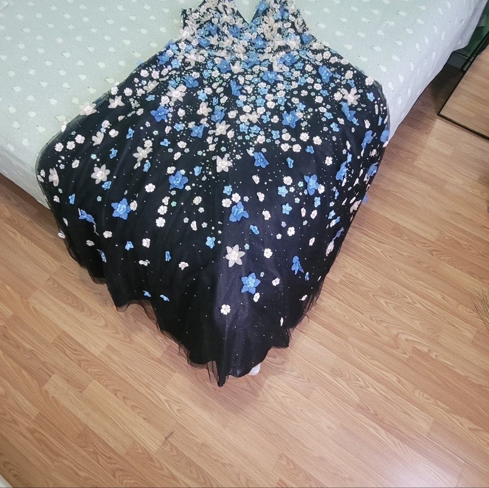 Mac Duggal- Mother of the Groom Gown- size 18 - Picture 9 of 15